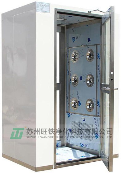 風淋室現(xiàn)場安裝 風淋室現(xiàn)場安裝